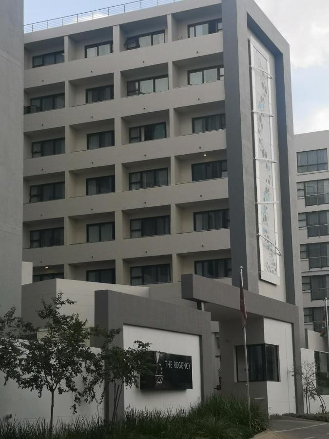 The Regency - Cosy Private Hotel Apartment - Unit 219 Pretoria Exterior foto